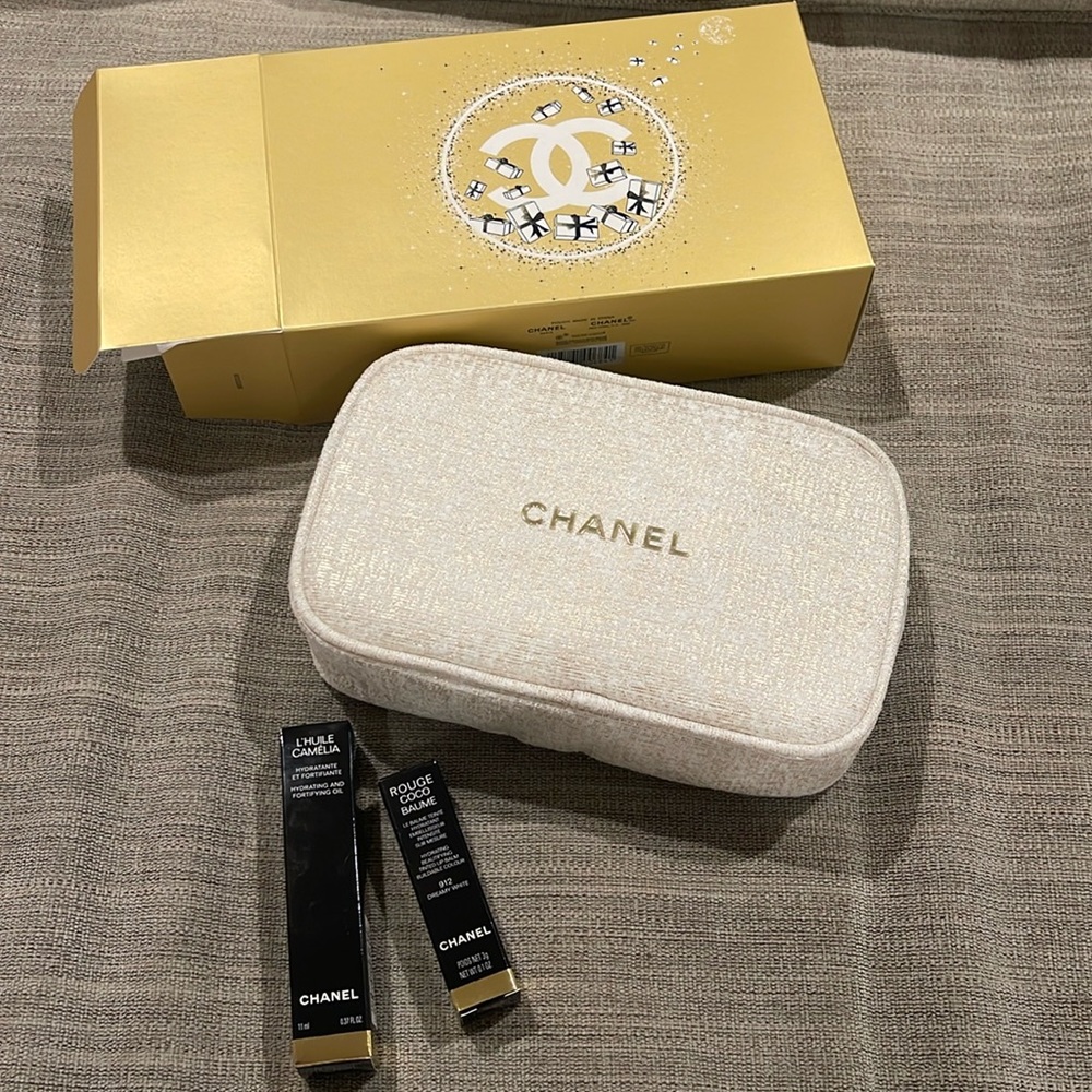 Chanel 2023 holiday gift set